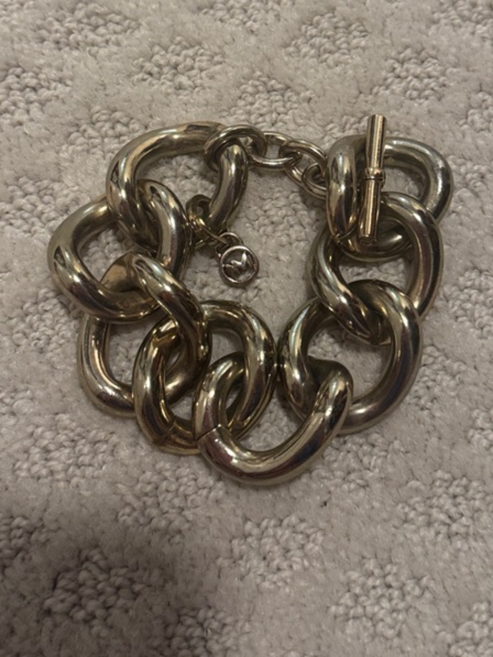 Michael Kors Oversized Link Bracelet in Gold